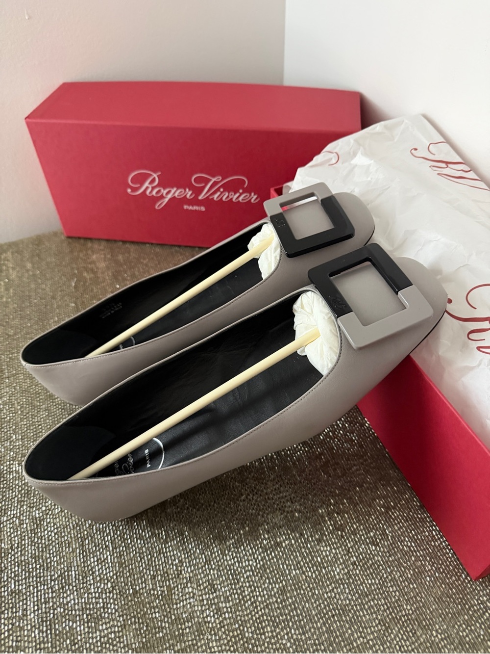 Roger Vivier Gray Square-Buckle Leather Ballet Flats Size EU 39/5 US 8.5